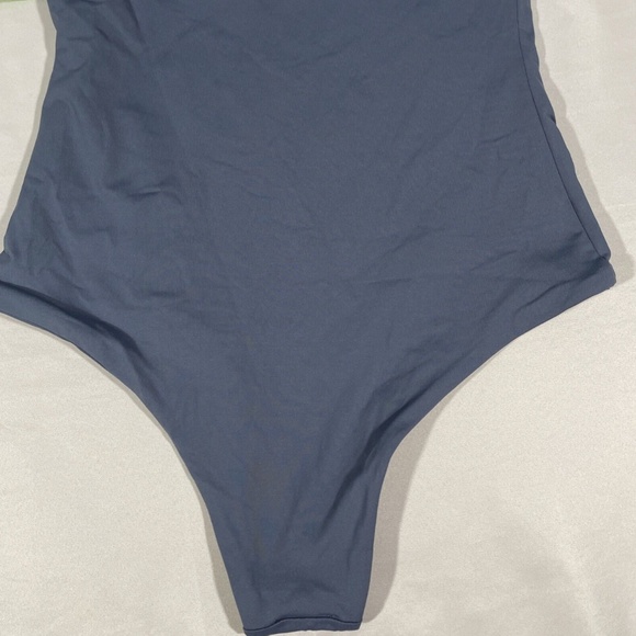NWT Tavik [‎ Small ] Scarlett Color blocked One-Piece Swimsuit Indigo - Picture 8 of 11